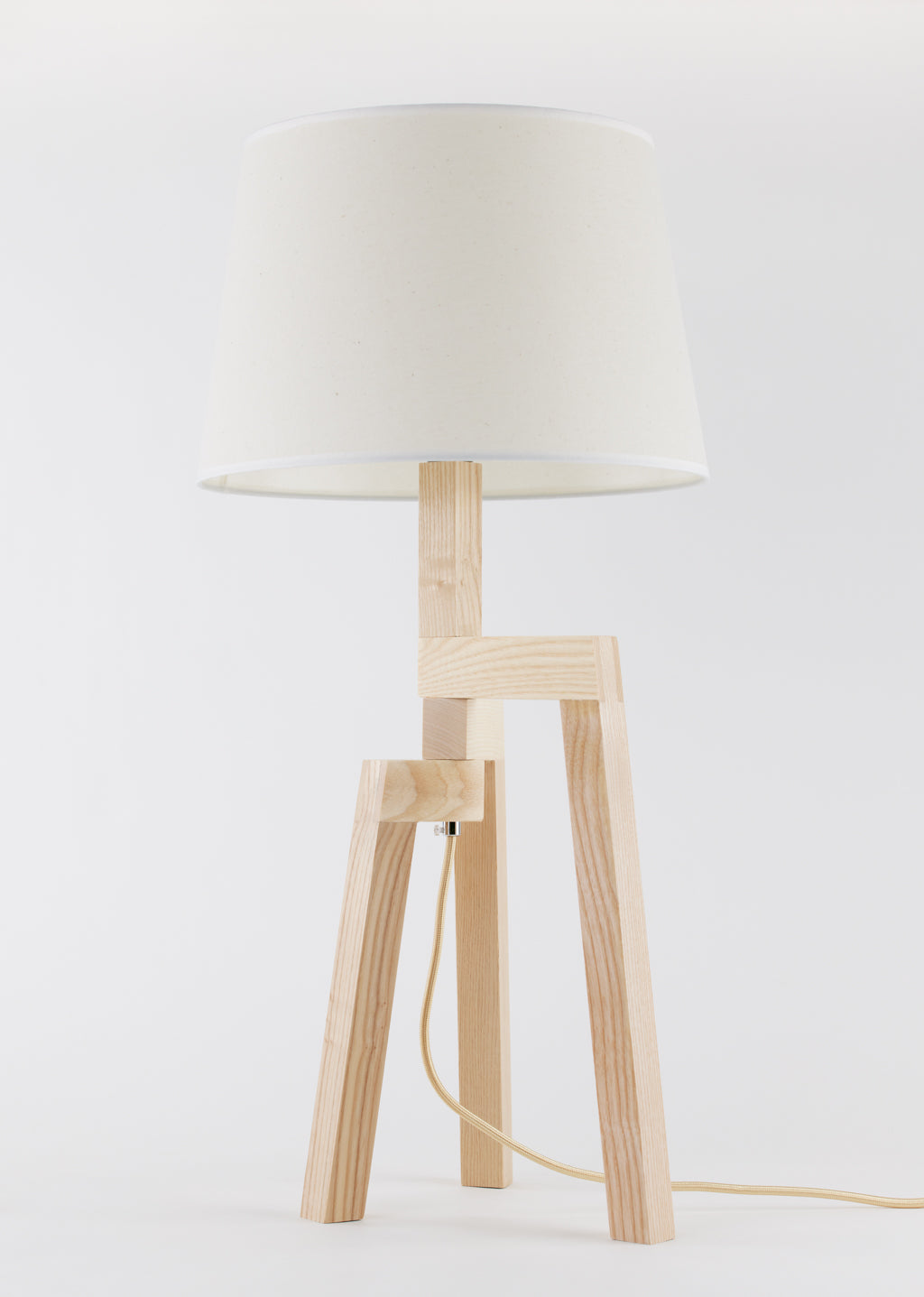 Lampe sur pied en bois – Livom